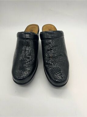 Naot Black Textured Leather Slip-On Clogs